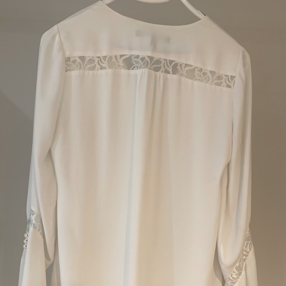 Long sleeved white blouse - Picture 4 of 4